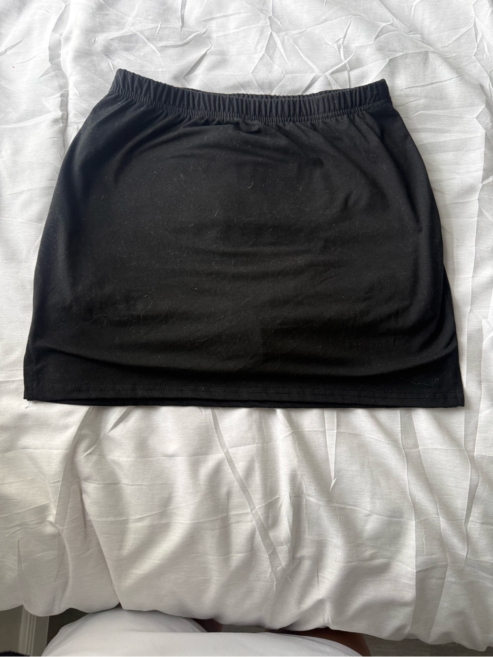 Amazon Black Elastic-Waist Mini Skirt